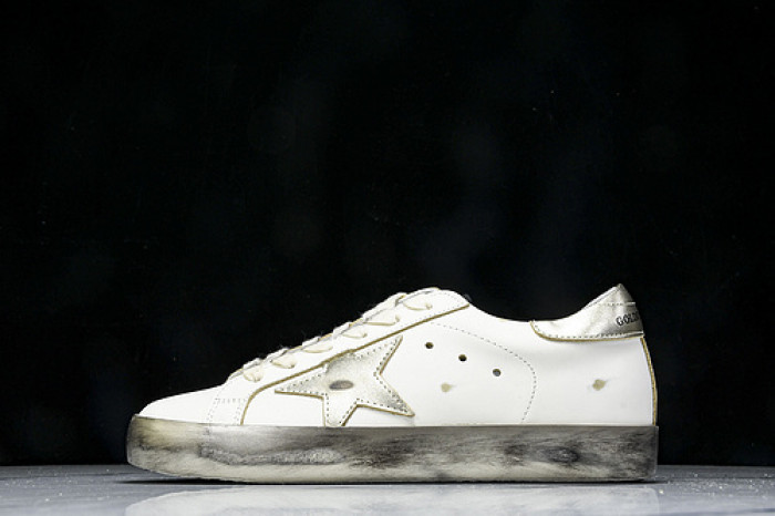 Golden Go*e S*per-Star SNEAKER GG07