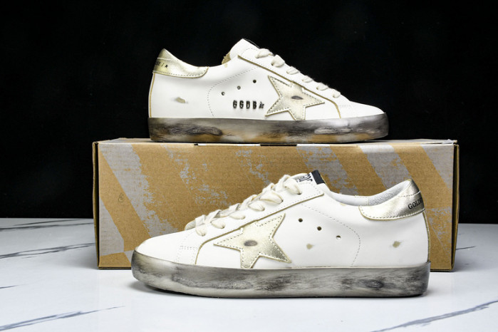 Golden Go*e S*per-Star SNEAKER GG07