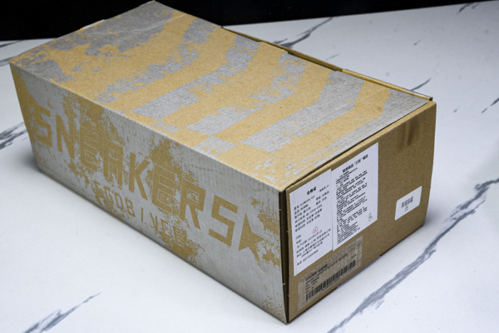 Golden Go*e S*per-Star SNEAKER GG09