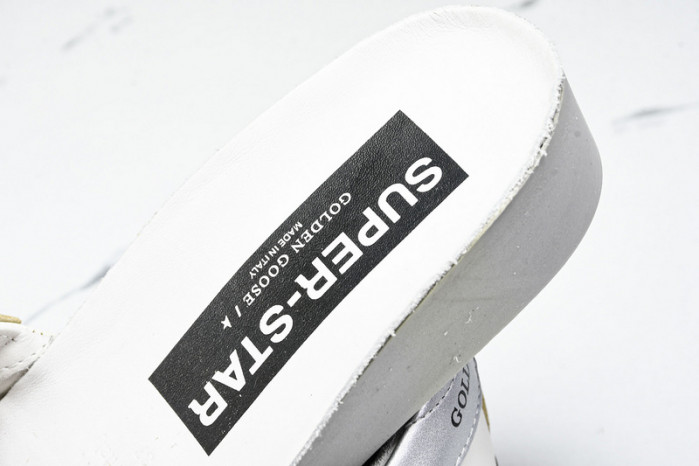 Golden Go*e S*per-Star SNEAKER GG10