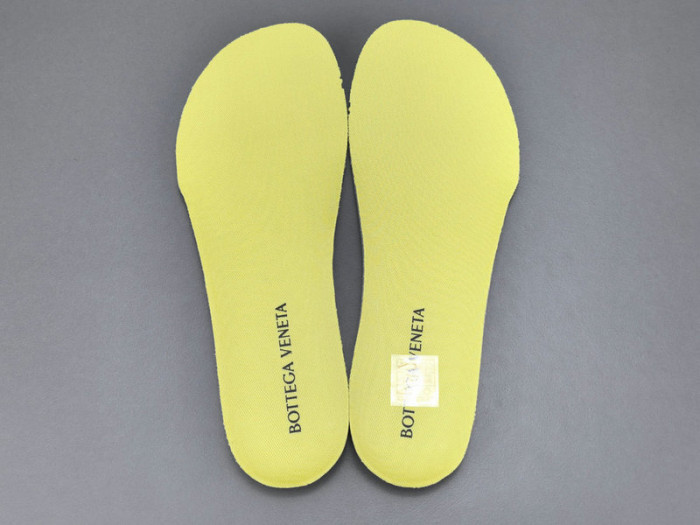 Bo*te*ga Ve*ne*ta BV047