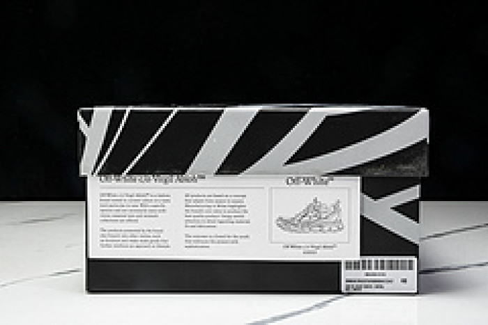 Off-White c/o Virgil Abloh