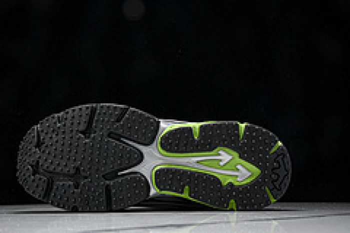 Off-White c/o Virgil Abloh