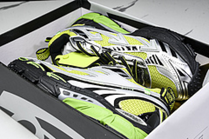 Off-White c/o Virgil Abloh