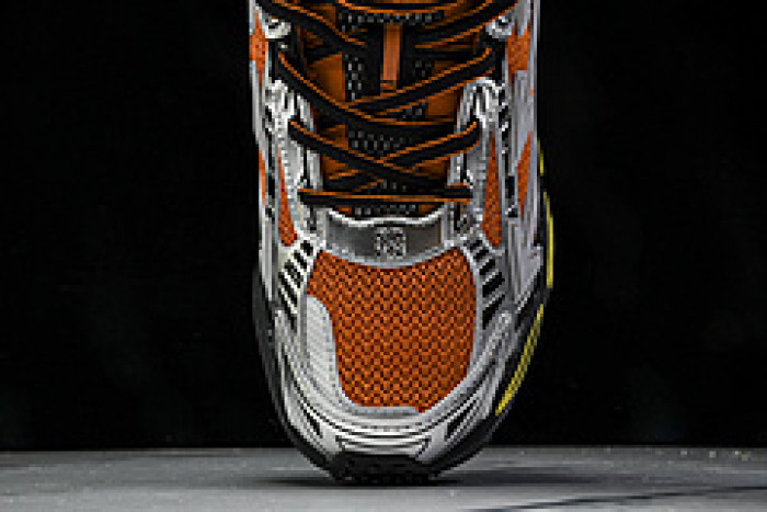 Off-White c/o Virgil Abloh