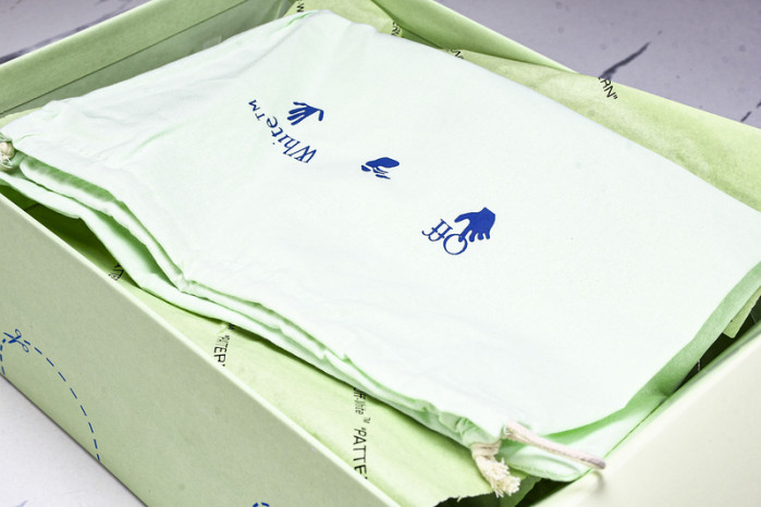 Off-White c/o Virgil Abloh