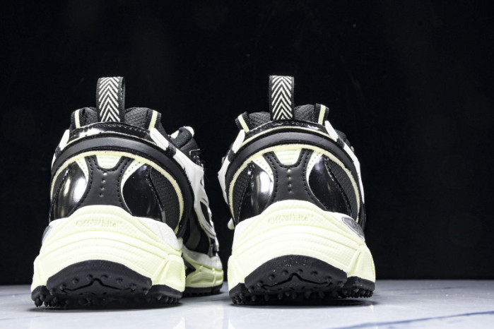 Off-White c/o Virgil Abloh