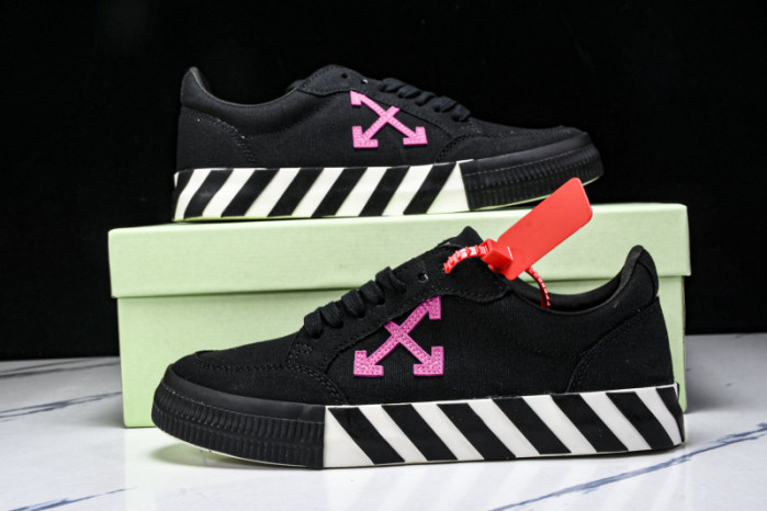 Off-White c/o Virgil Abloh