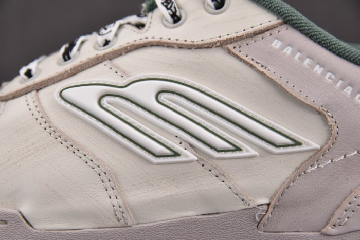 Ba*len*cia*ga Hamptons Worn-Out