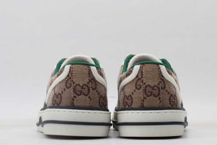 g*u*i ace embroidered low-top sneaker e2312