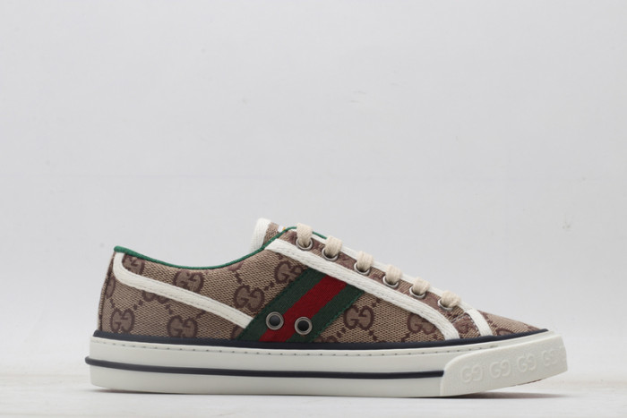 g*u*i ace embroidered low-top sneaker e2312