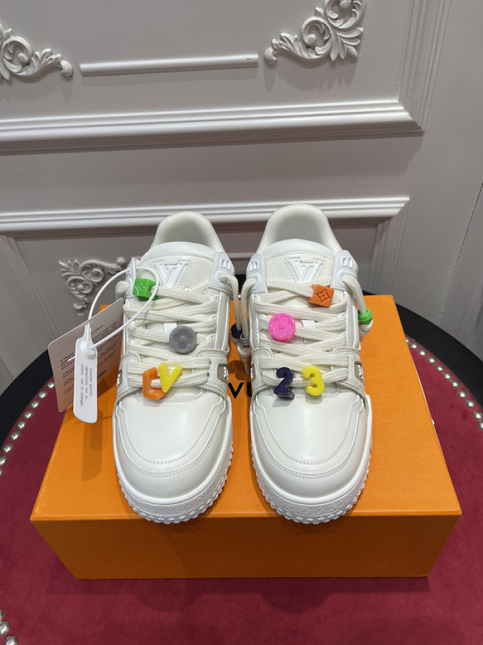 l0vt sneakers