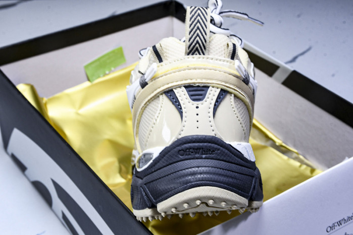 Off-White c/o Virgil Abloh