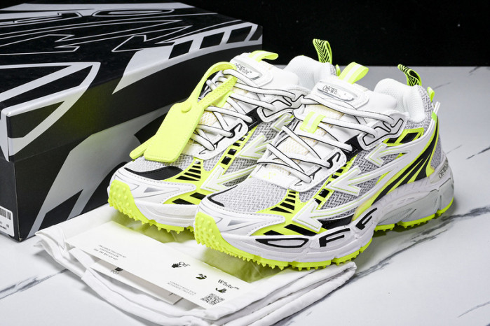 Off-White c/o Virgil Abloh