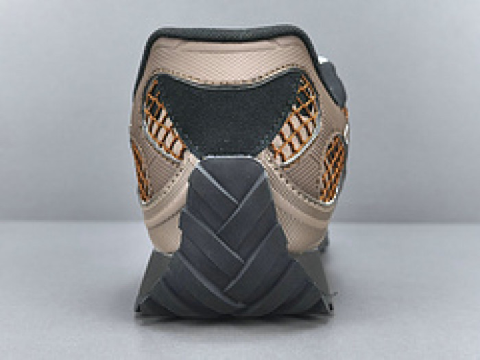 Bo*te*ga Ve*ne*ta BV052